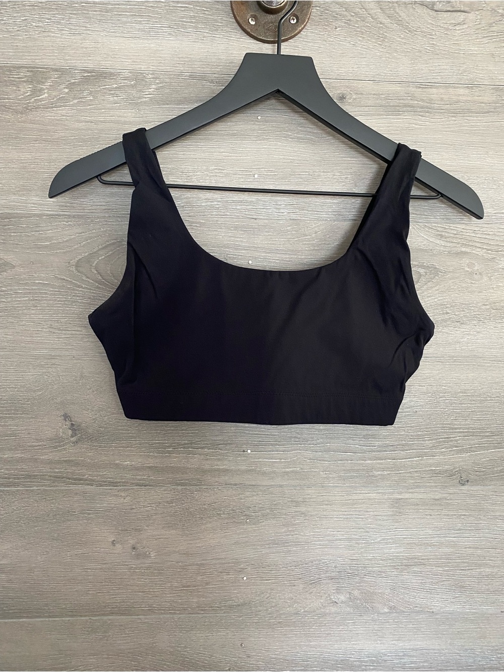 Everlane Perform Black Bra
